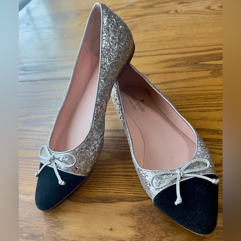 Kate Spade New York women's Willa ballet flats in silver glitter (shoe15)